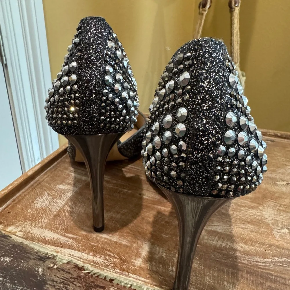 Elegant Black Studded Women's Heels - Picture 5 of 6